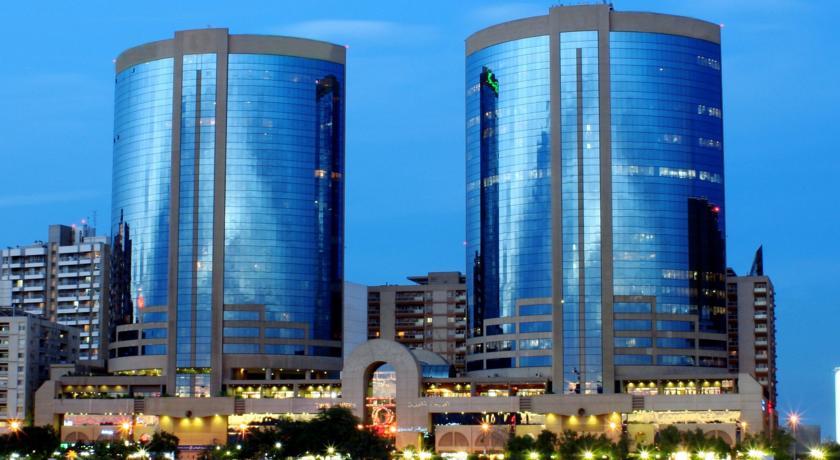 Phoenicia Grand Hotel Dubai Exteriör bild