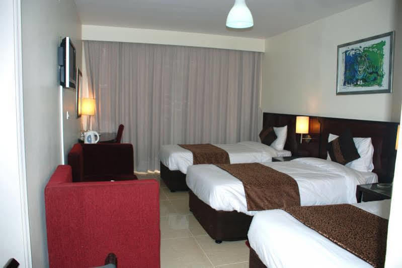 Phoenicia Grand Hotel Dubai Exteriör bild